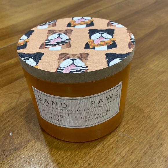 NWOT. Sand + Paws, 2-wick, 12oz., jar candle with lid. - Picture 1 of 8